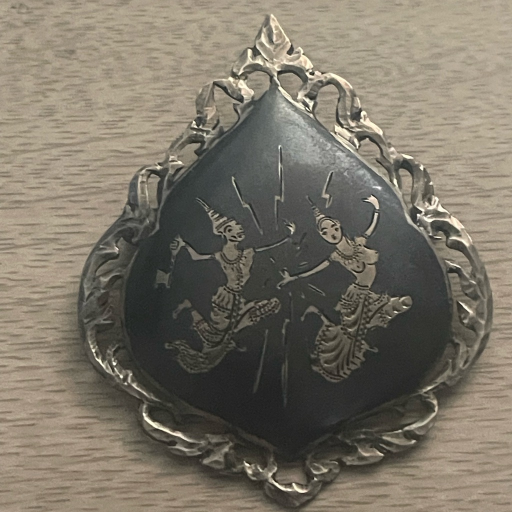 Siam Sterling Silver And Black Decorative Brooch Dancing Figures Vintage 39$